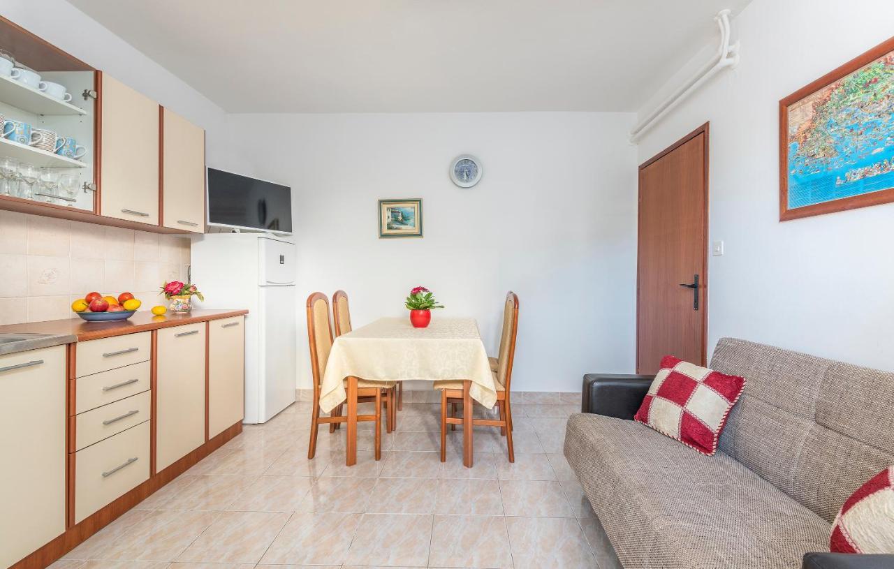 Apartments Feniks Πόρετς Εξωτερικό φωτογραφία